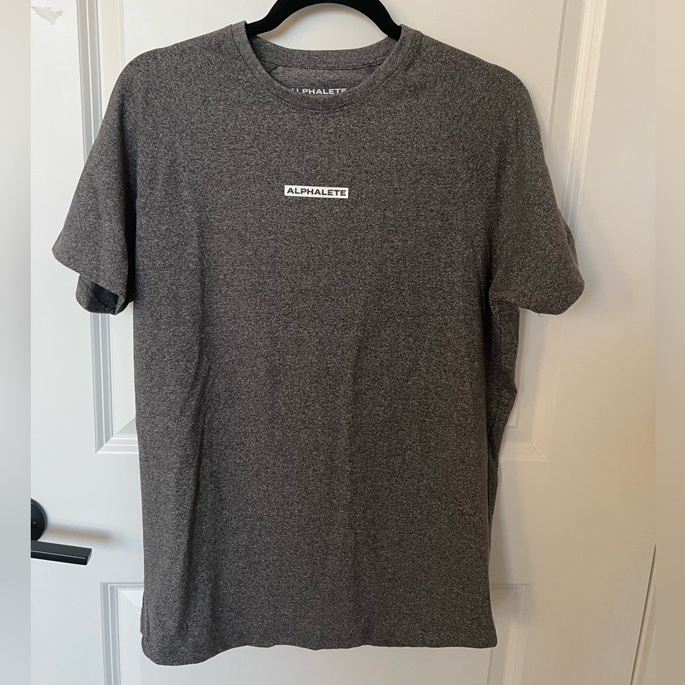 Alphalete Union Short Sleeve T-Shirt / Oreo / Small